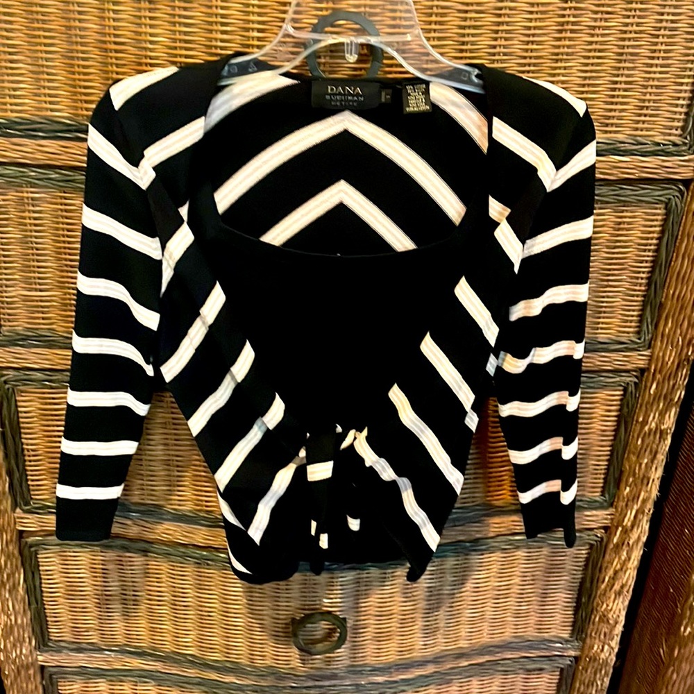 Dana Buchman Sweater plus Top - Picture 2 of 4